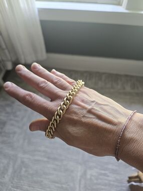 Banana Republic Gold Link Bracelet